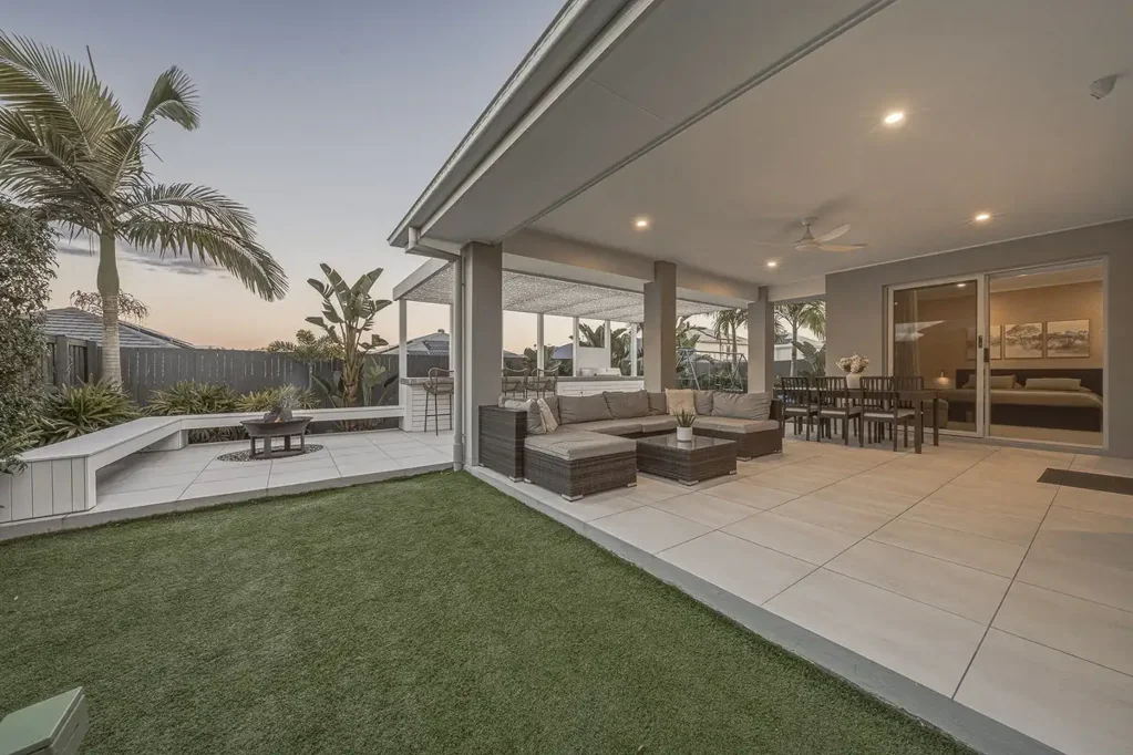 Burpengary East 4Habitaciones THE OFFER: Bold. Luxurious. Entertainer.