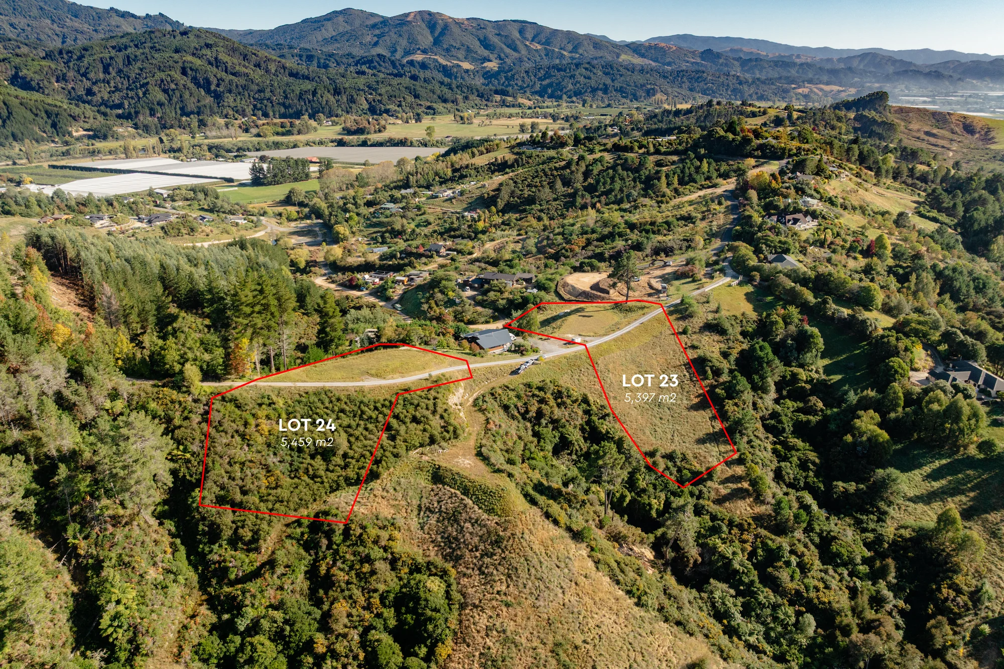 Motueka Defined platforms with open outlooks
