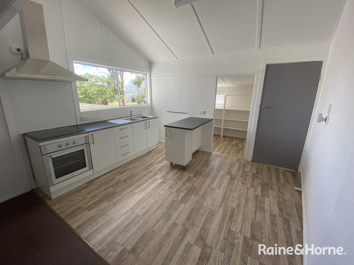 UNIT 2 3 RAILWAY TCE, KINGAROY QLD 4610, 0 Schlafzimmer, 0 Badezimmer, House