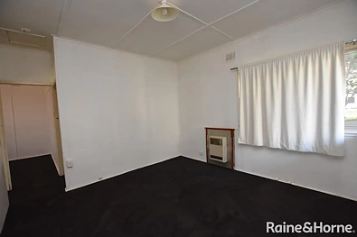 8 Brunswick Street, Orange, NSW 2800, 2 slaapkamers, 1 badkamers, House