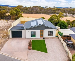 1/16 Romas Way, Port Lincoln