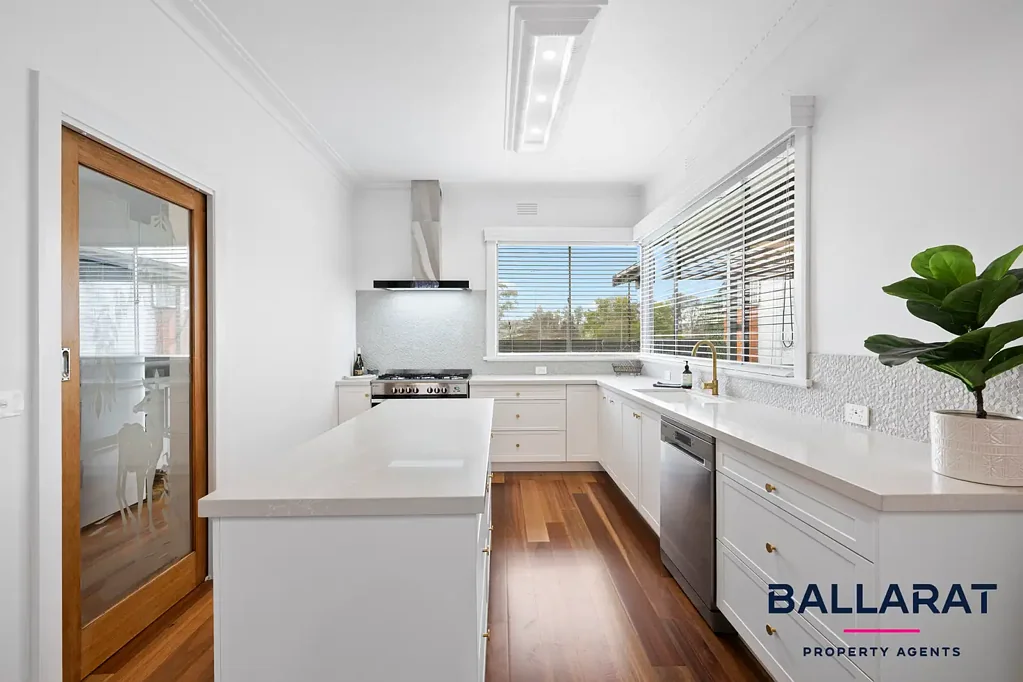 Ballarat East 3 Bedroom Art Deco Elegance Meets Modern Comfort – Walk to Everything!