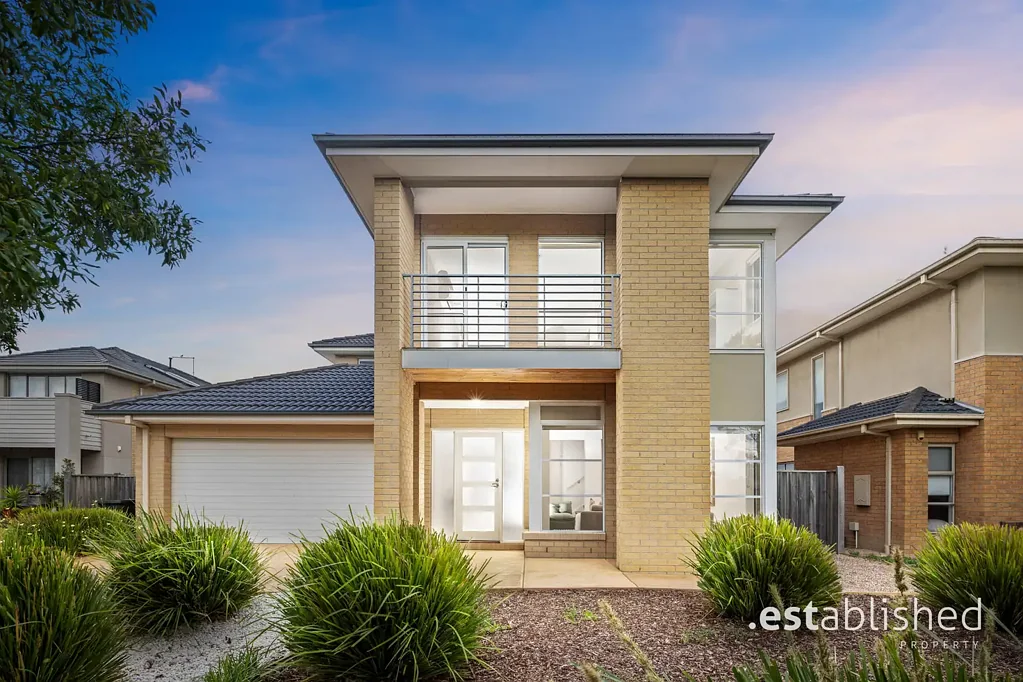 4 Outrigger Court, Point Cook, VIC 3030