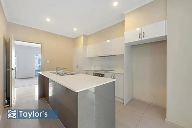 24 Coventry Street, Mawson Lakes, SA 5095, 3 slaapkamers, 2 badkamers, Townhouse