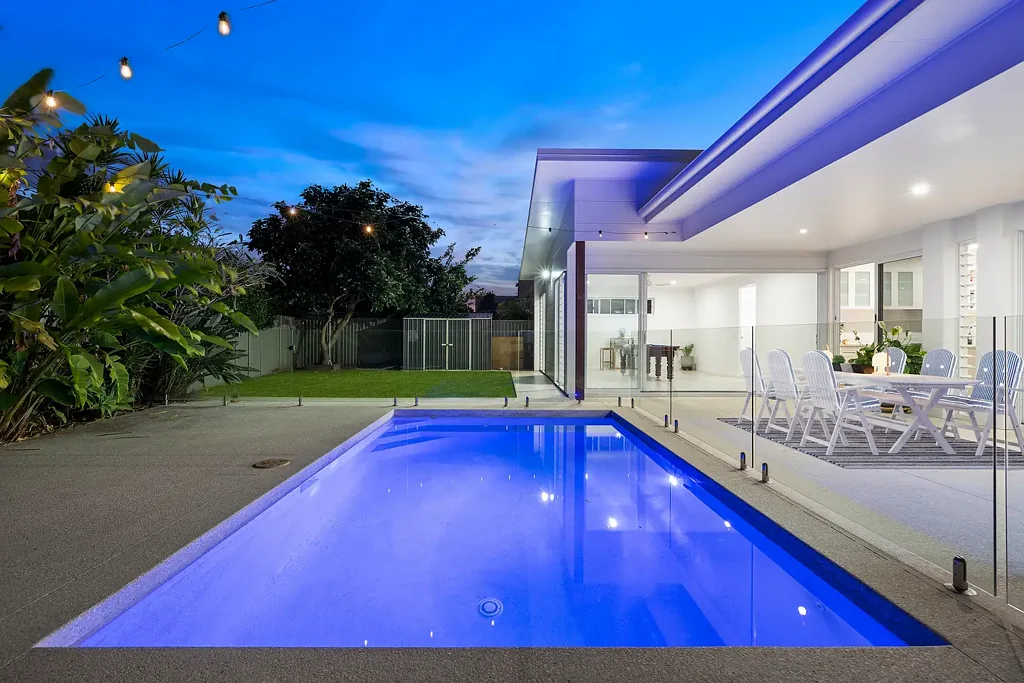 Burleigh Waters 5ਬੈੱਡਰੂਮ Closest and quietest street to James Street