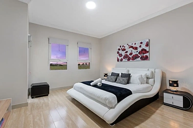 地址保密, Bulla, VIC 3428, 5房, 3浴, Section Res