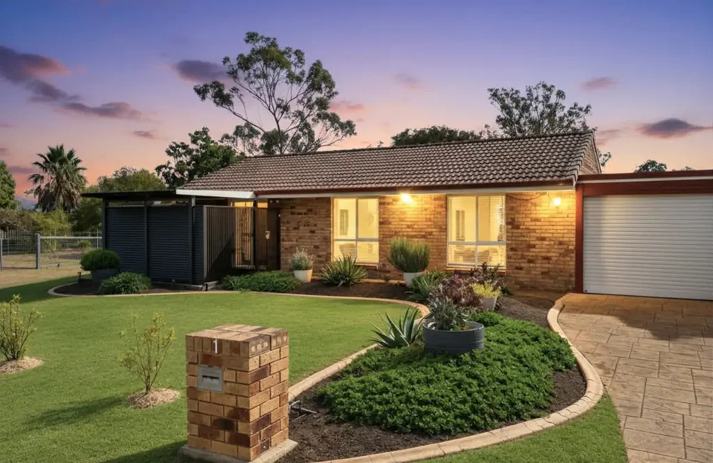 Laidley 3Zimmer 1,489SQM - Side Access - Neat as a Pin!