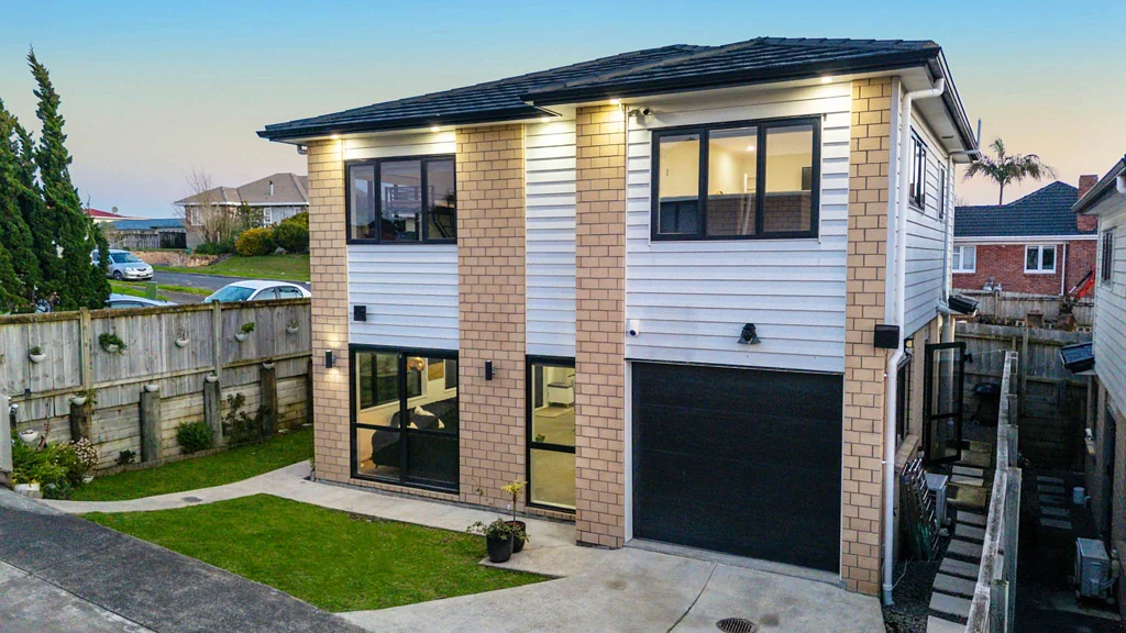 Papatoetoe 4Kwarto 4 Bedroom Freehold Standalone Home, Prime Location