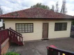 45 Auburn Parade, Cringila