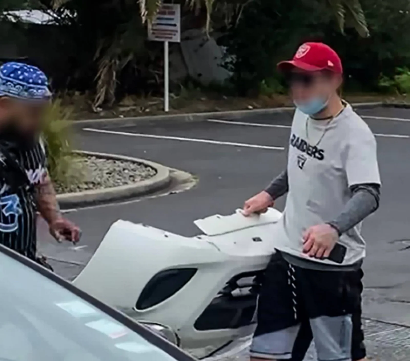 吓尿！奥克兰市民当街被拦路抢劫，遭殴打住院，心理阴影大到不敢出门