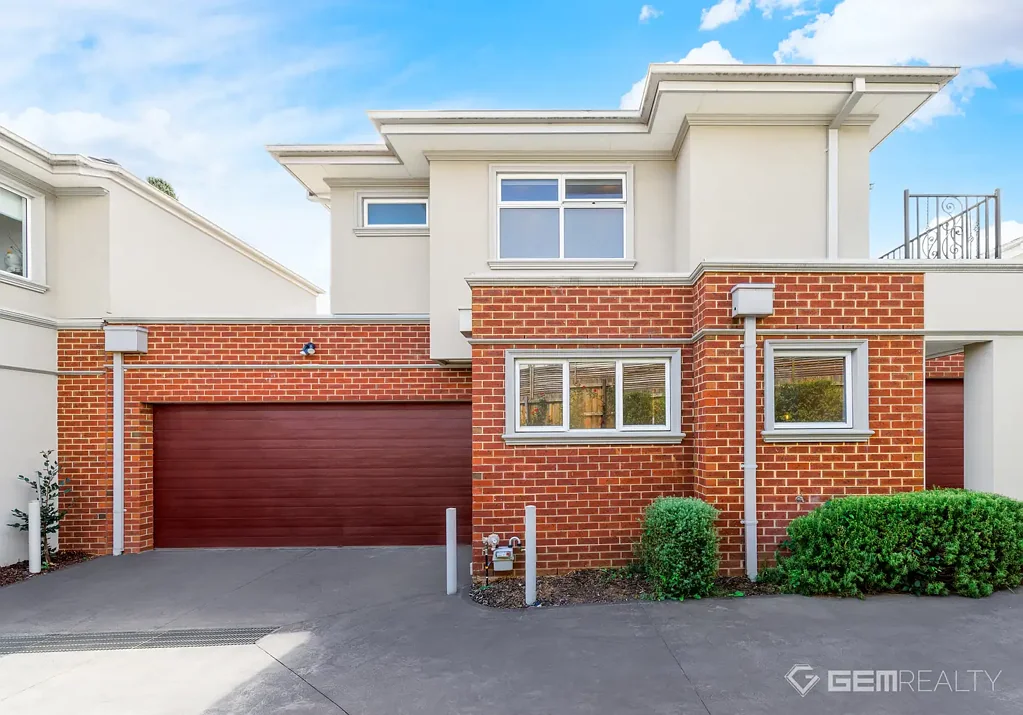 Doncaster 4部屋 Stylish and Convenient Living in Persimmon Court