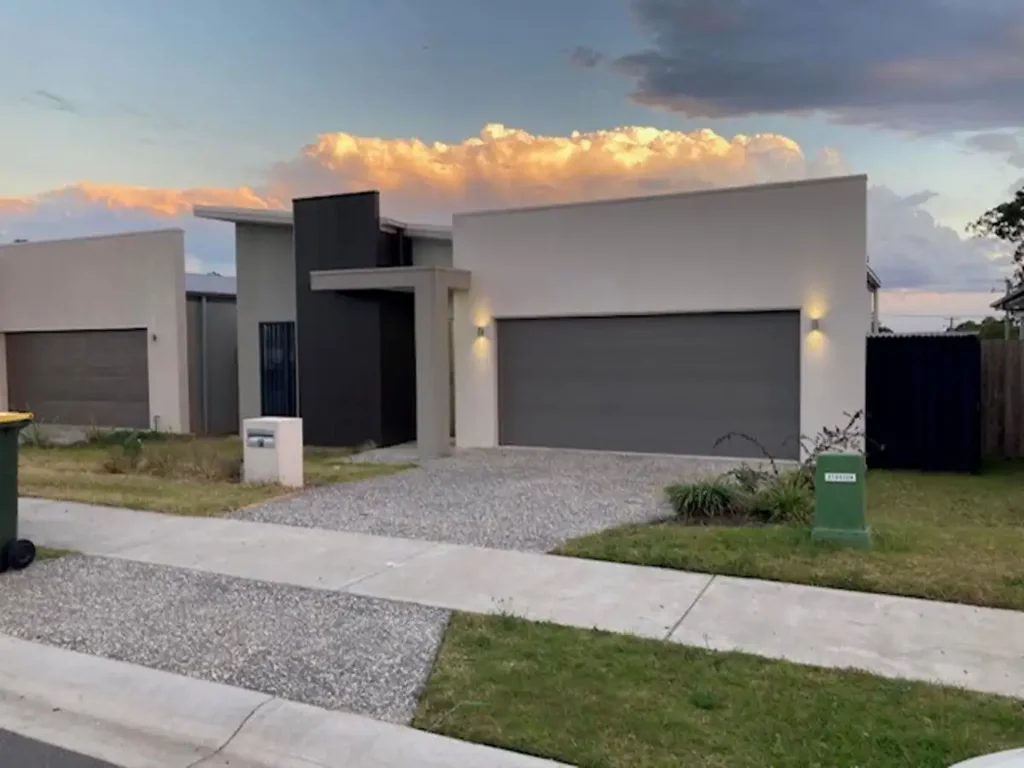 Modern 4 bedroom home!