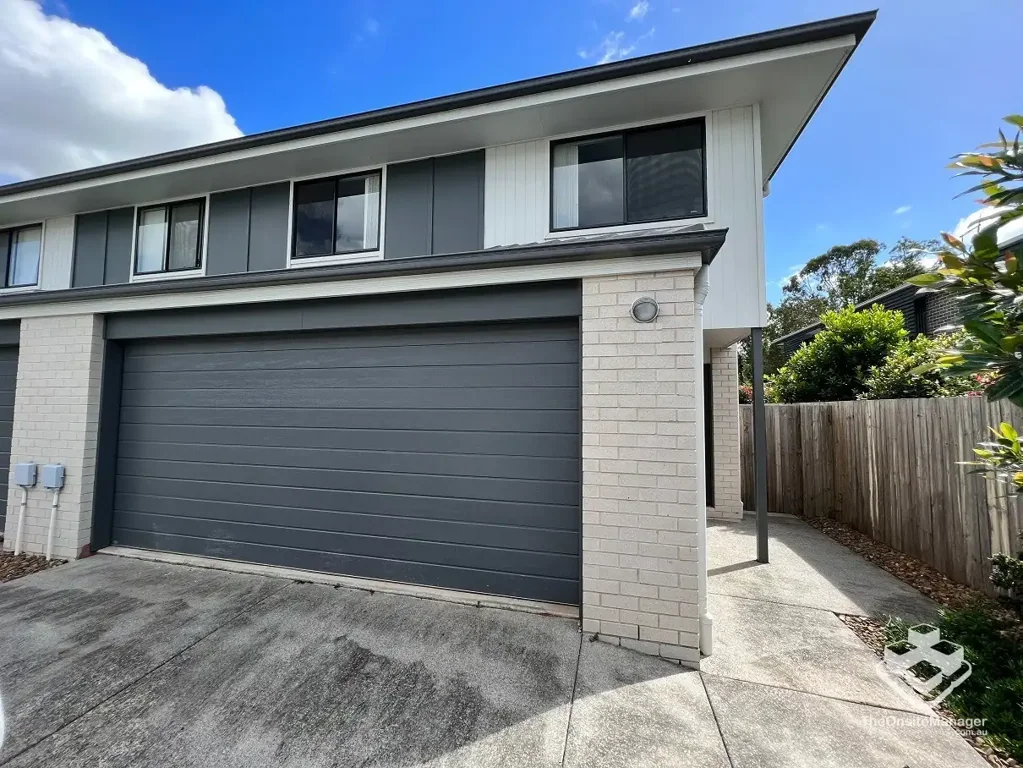 4 Bedroom Townhouse