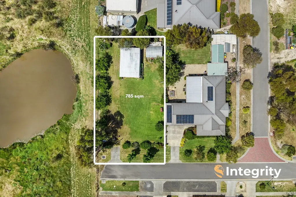 Yea FLAT, CONCRETE DRIVE, 785 SQM RESIDENTIAL ZONE