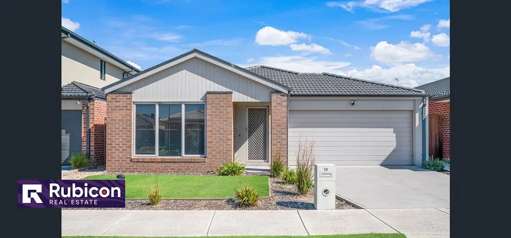 Spacious 4-Bedroom Family Home for Rent in Wallan!