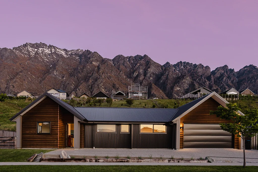 Jacks Point 4房  Home and Income on huge 1402 m2 section