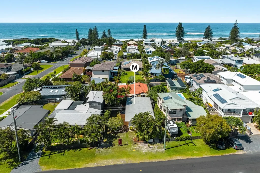 Lennox Head 3房  Classic Lennox beach house-where lifestyle and potential unite