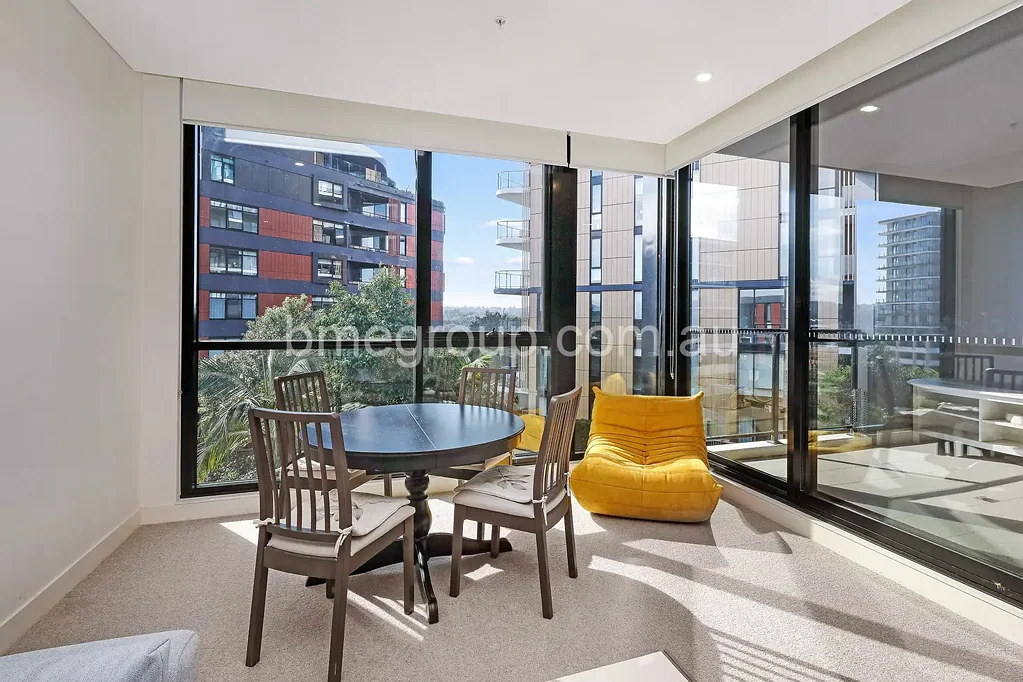 635/2 Wattlebird Road, Wentworth Point, NSW 2127