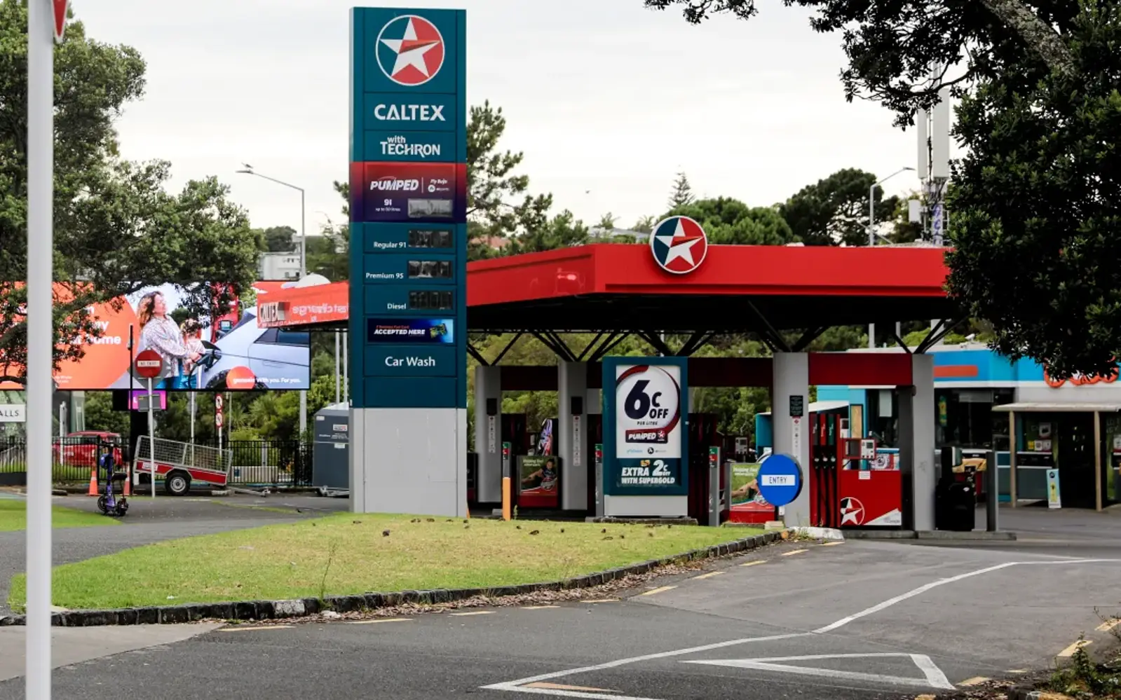 几乎每周都被抢！奥克兰店主心力交瘁，NZ犯罪率朝美国靠拢？国家党再被喊话