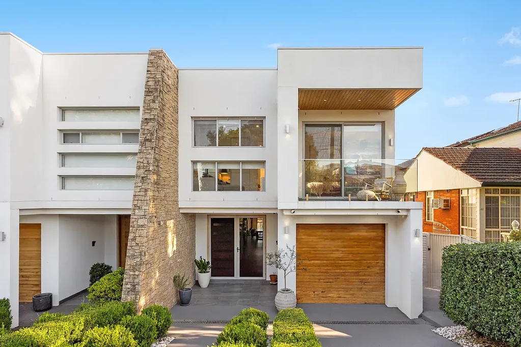 Roselands 5部屋 Designer Family Entertainer with Sublime Views in Blue Ribbon Address