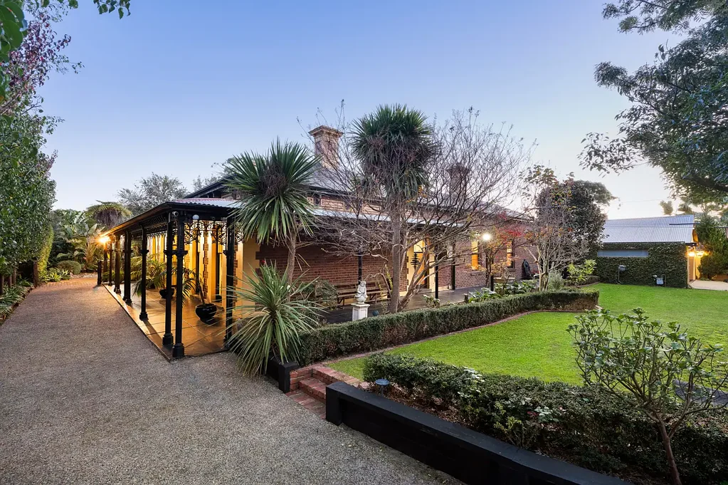 24-26 Gordon Street, Beaumaris, VIC 3193