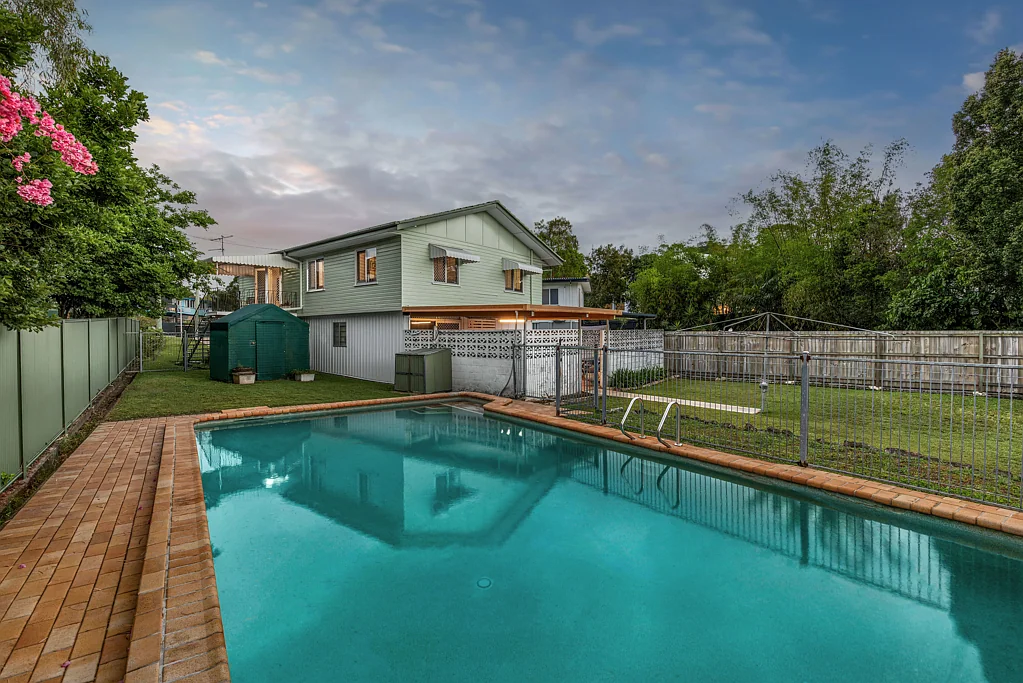 11 Glenhaven Street, Kedron, QLD 4031