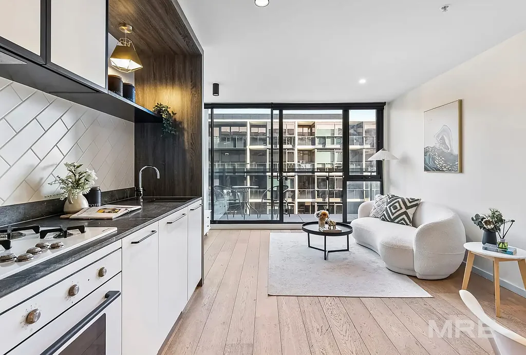 Skyline views & exceptional inner-city living