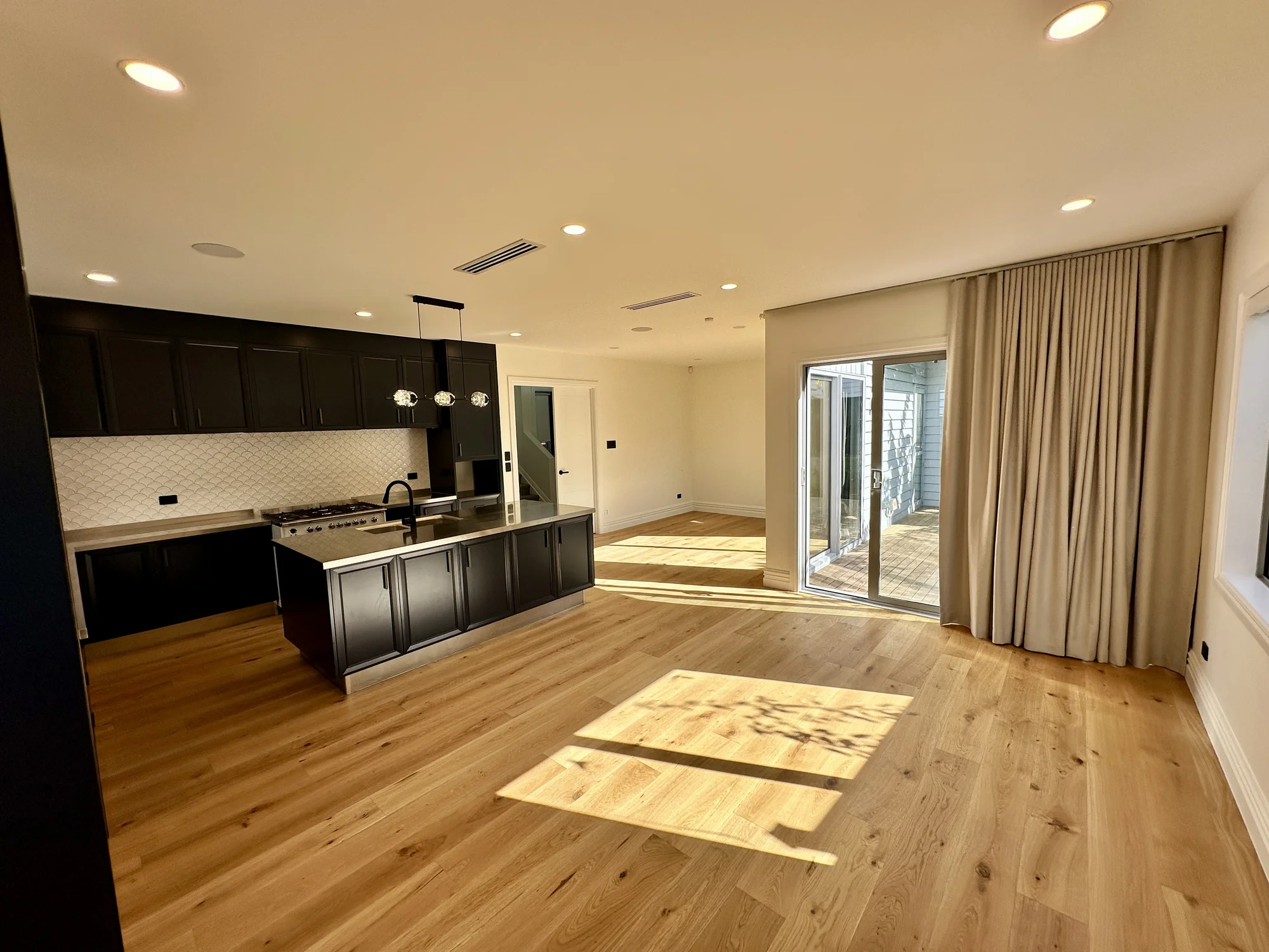 Brand New Sandringham