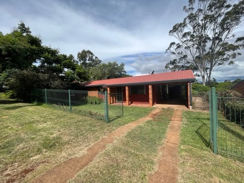 12 McWilliam Street, Wilsonton Heights, QLD 4350