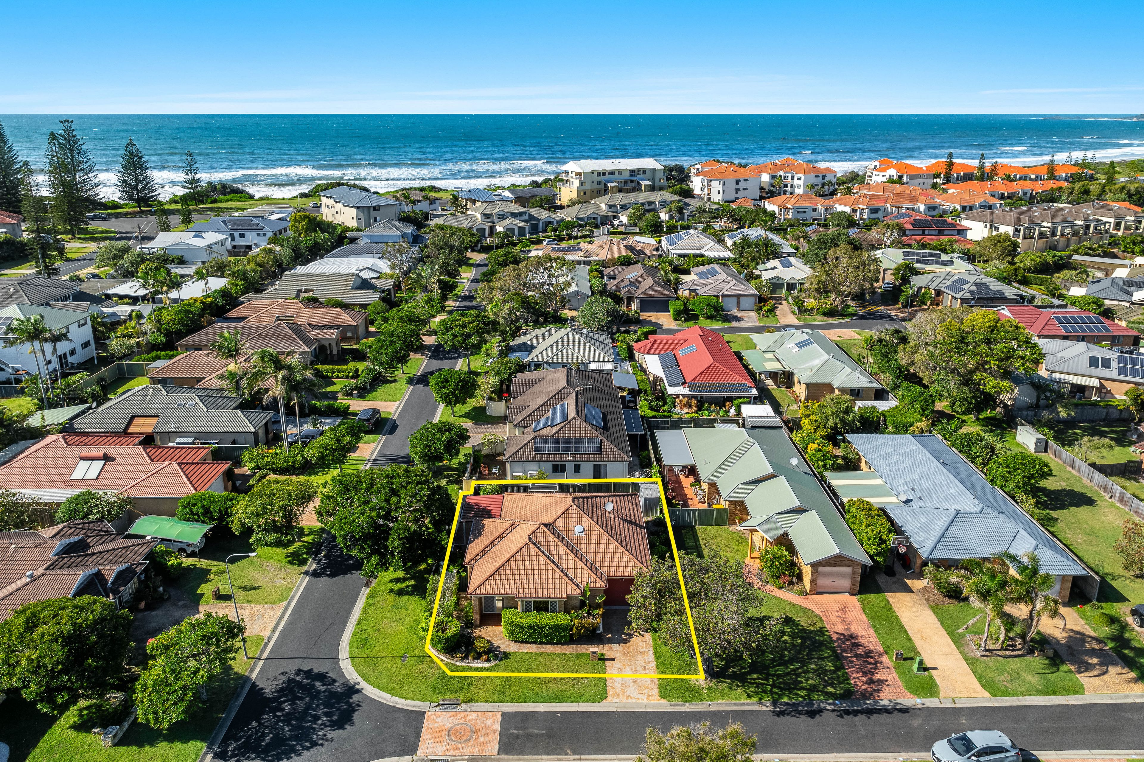 2 BLUE WATER CT, YAMBA NSW 2464, 0 phòng ngủ, 0 phòng tắm, House