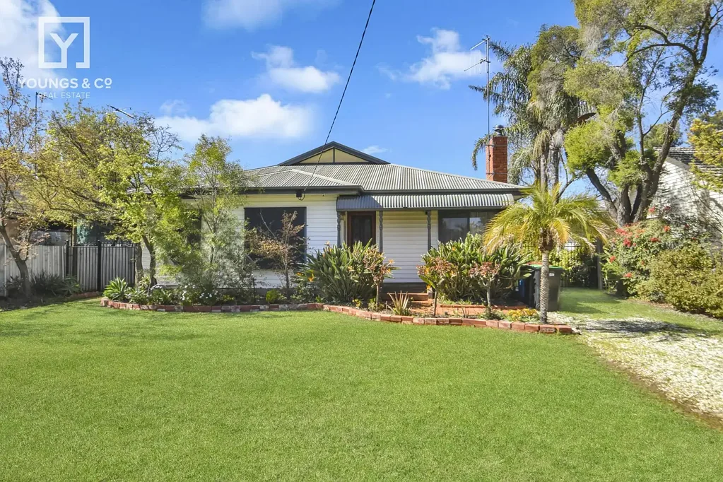 Mooroopna 4Kwarto Well Cared For Family Home in a Central Location