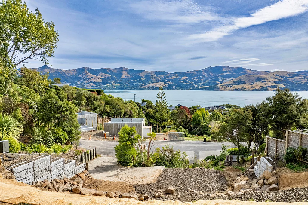 Akaroa 590sqm Glen Bay section
