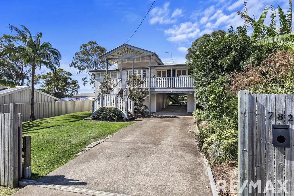 Charming Queenslander in Scenic River Heads