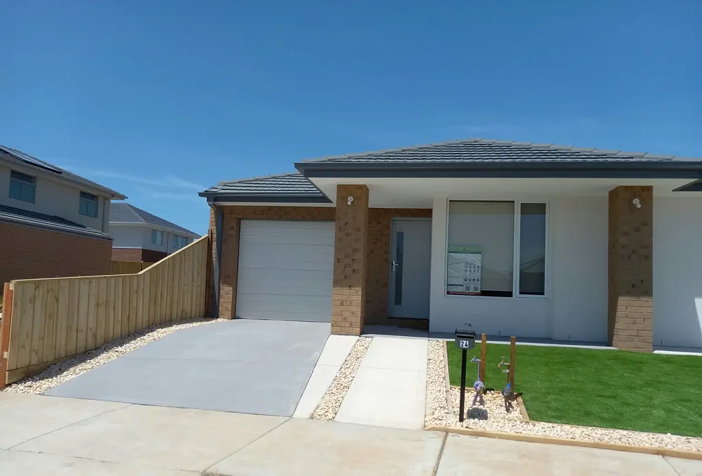 Stylish Family Home in Savana Estate, Wyndham Vale - Ready to Move In!