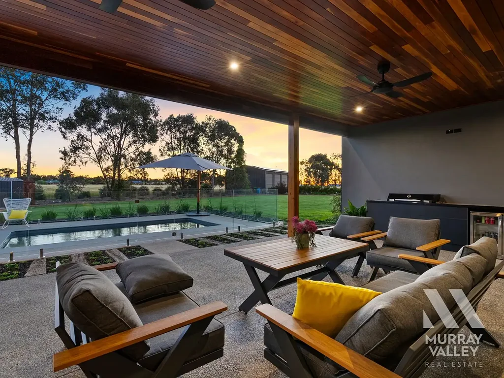 Yarrawonga 4Zimmer Designer Luxury Lives Here – Davis Court