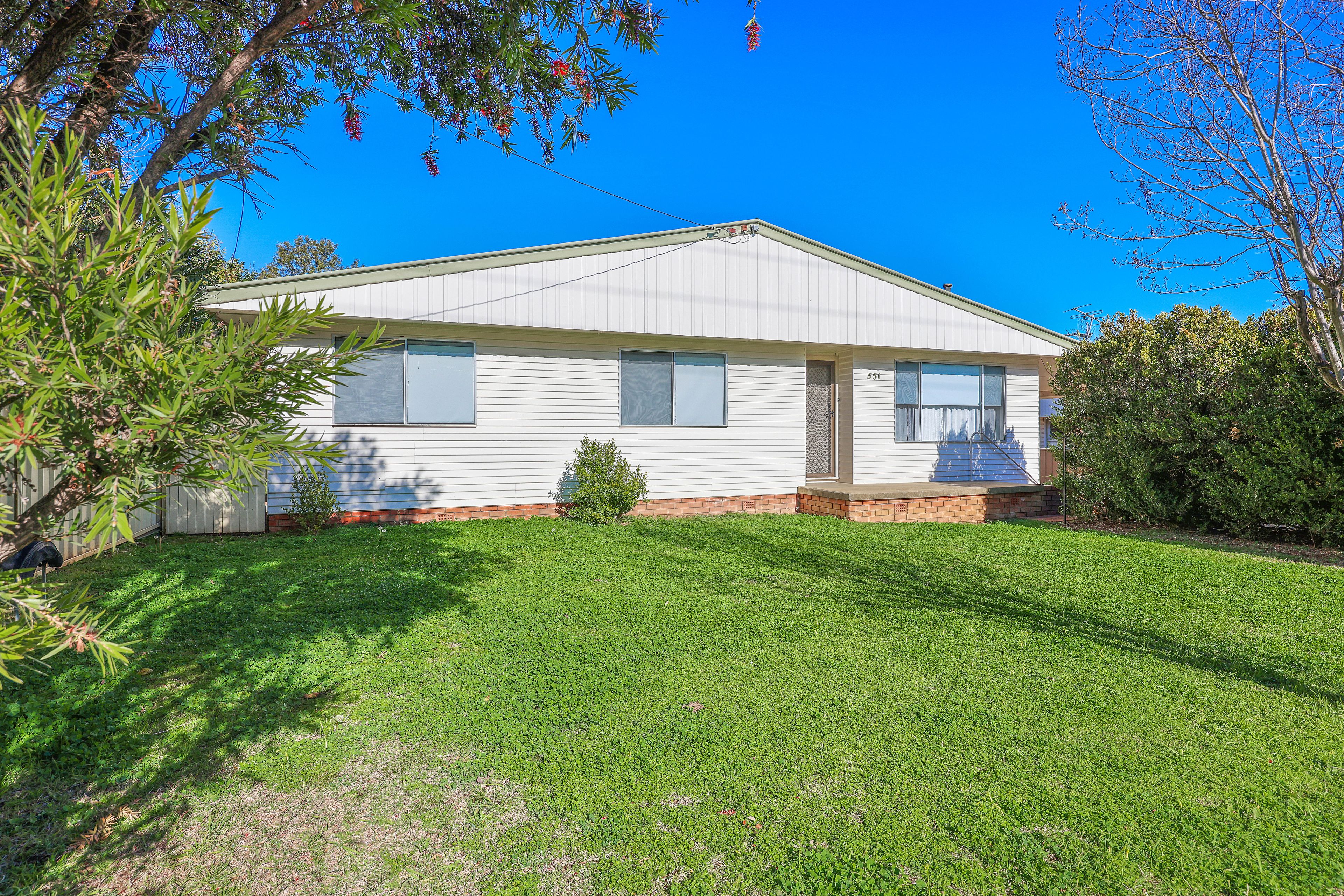 551 ARMIDALE RD, EAST TAMWORTH NSW 2340, 0 chambres, 0 salles de bain, House