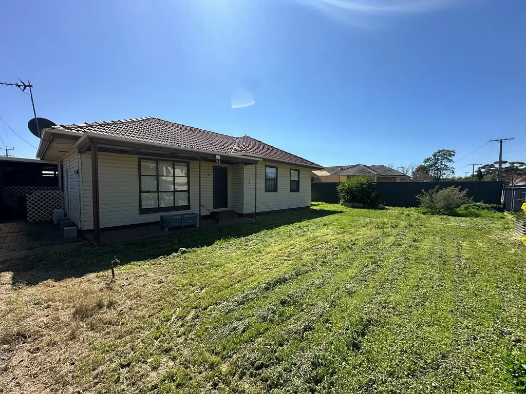 11 Dutton St, Jamestown, SA 5491