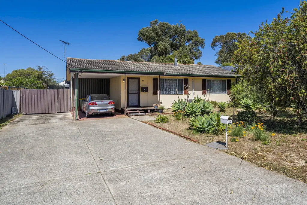 Mandurah 2कमरा Keep, Renovate or Explore the Development Potential