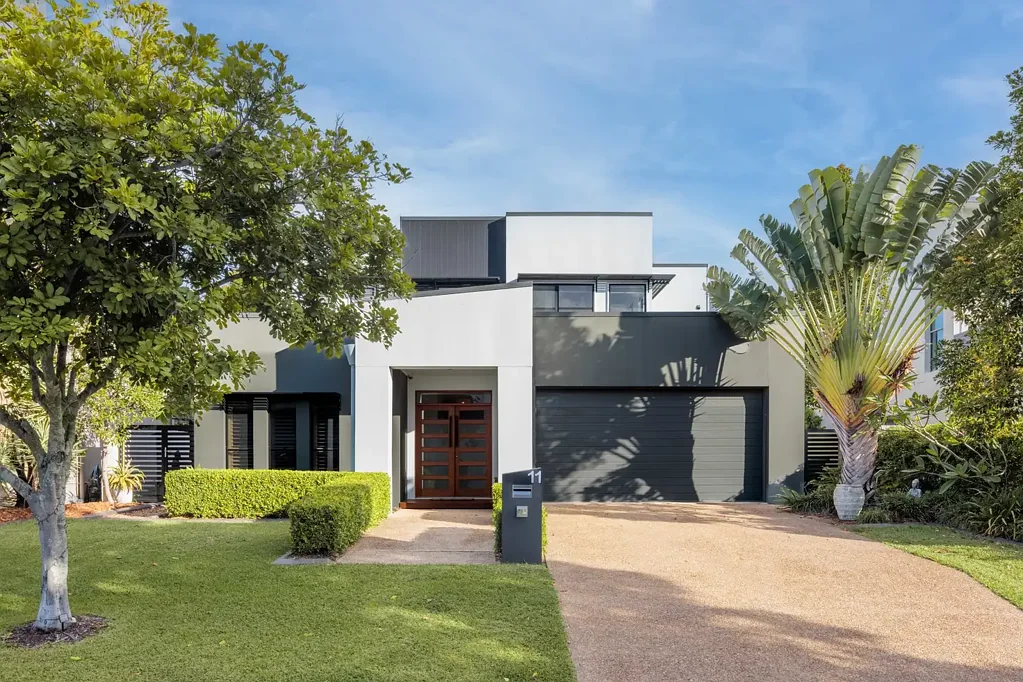 Helensvale 4房  Auction On Site, Friday 5 June at 3:00pm