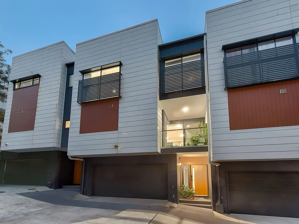 Enoggera 4ਬੈੱਡਰੂਮ Sleek, Stylish and Supremely Spacious