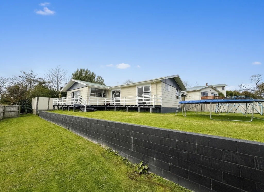 Tokoroa 3 Slaapkamer Great family living for a great price!