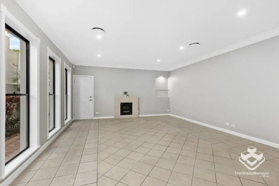 2/49 Cronin Avenue, Main Beach, QLD 4217, 3房, 3浴, Townhouse