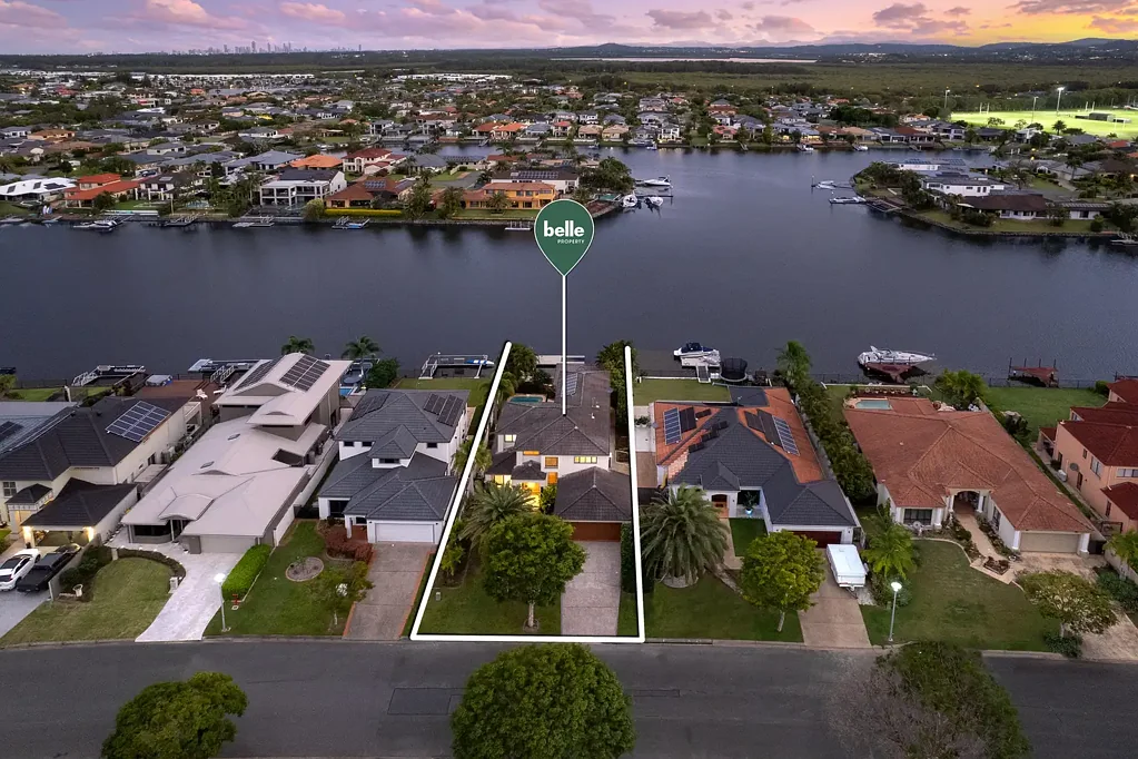 24 The Peninsula, Helensvale, QLD 4212