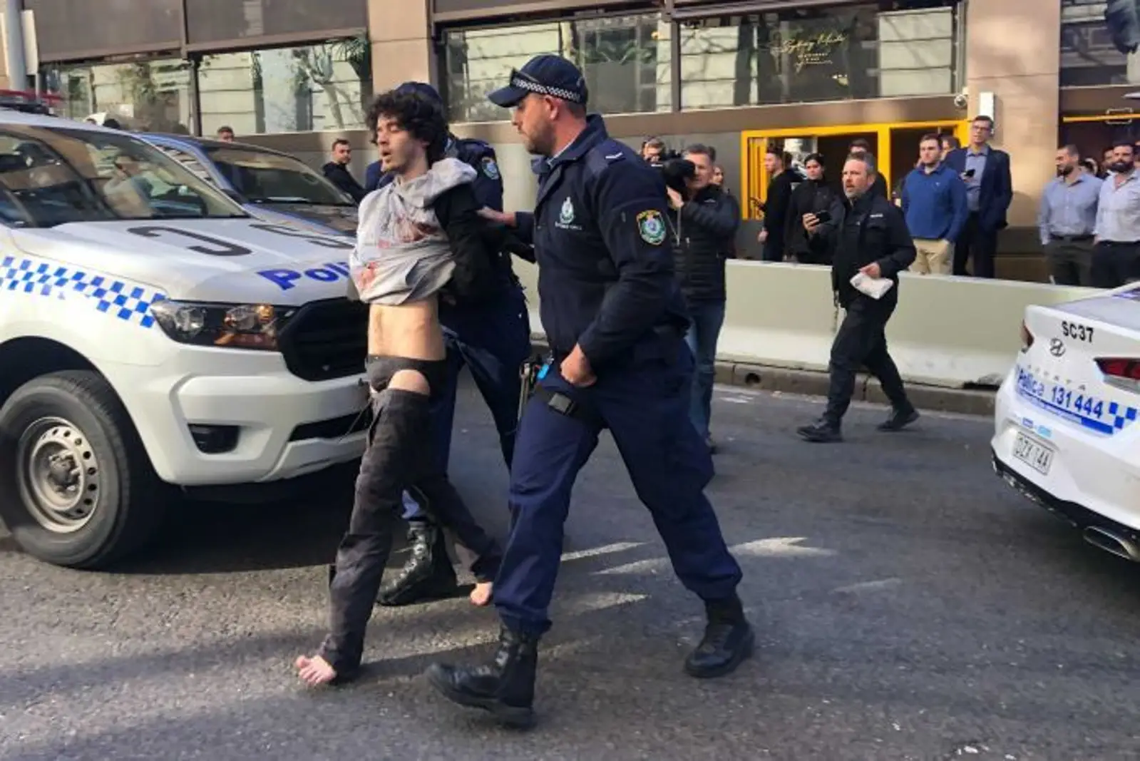 悉尼CBD捅人嫌犯细节曝光！基督城枪击案被牵扯