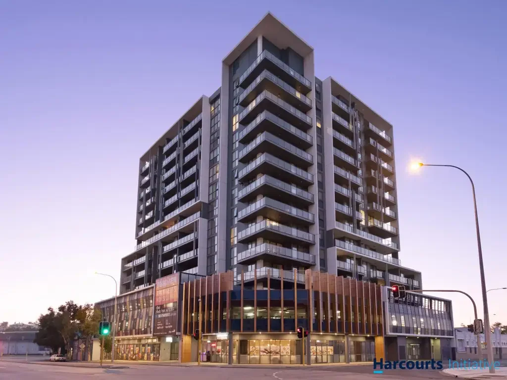 Northbridge 2 Bedroom Top-Floor Luxury Living in the Heart of Northbridge