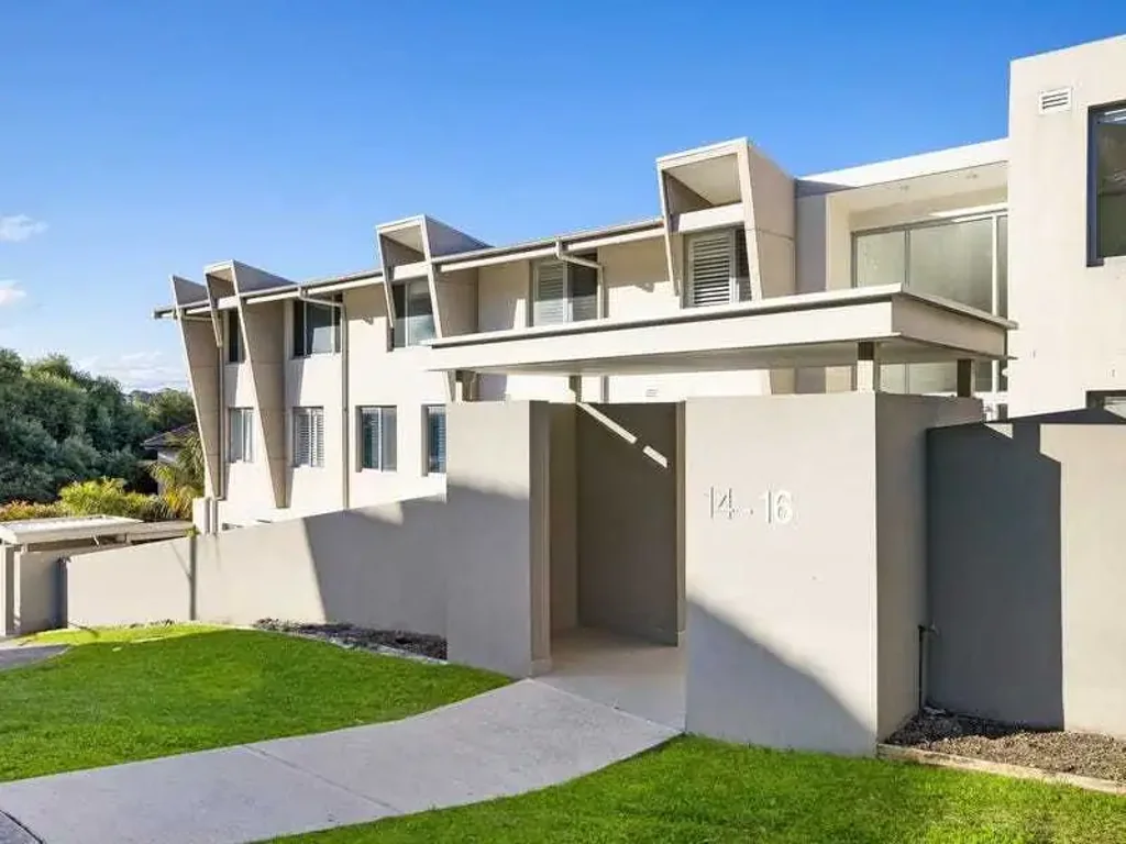 Stylish Three Bedroom Residence in a Prime Randwick Location