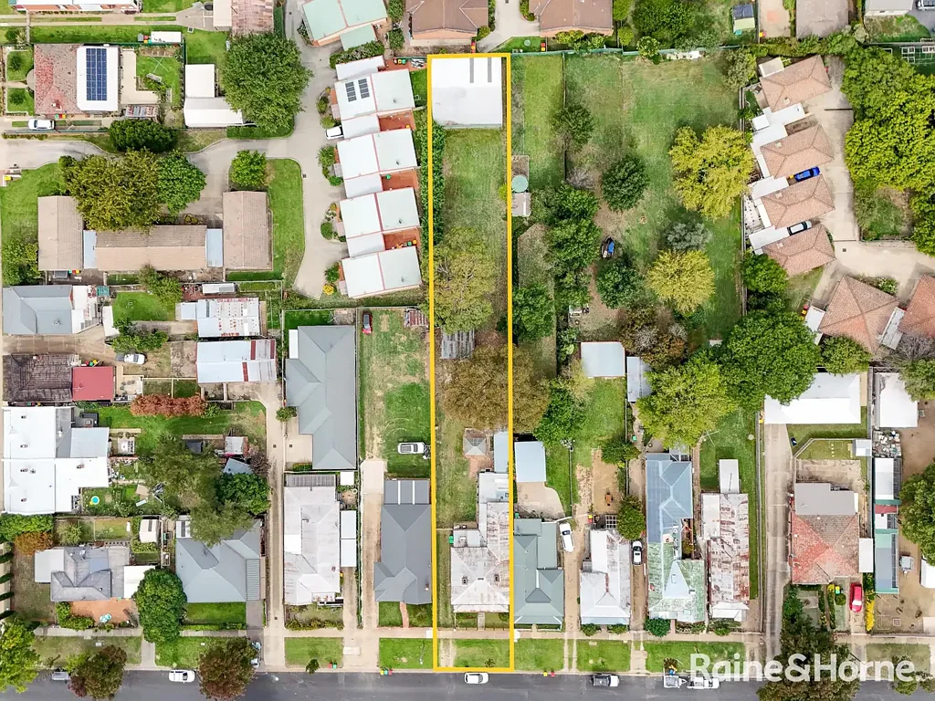 Bathurst 3房  RARE 1,348SQM BLOCK WITH DEVELOPMENT POTENTIAL IN PRIME LOCATION