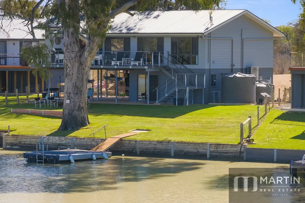 Brenda Park 4બેડરૂમ ABSOLUTE RIVER FRONTAGE