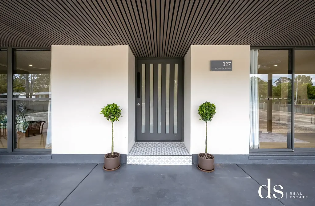 Burpengary 5બેડરૂમ Renovated Acreage Living with Space to Entertain & Love