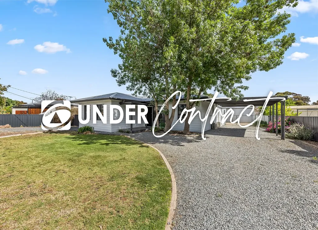 Murray Bridge 4ਬੈੱਡਰੂਮ UNDER CONTRACT | Across from the Park, Close to Everything!